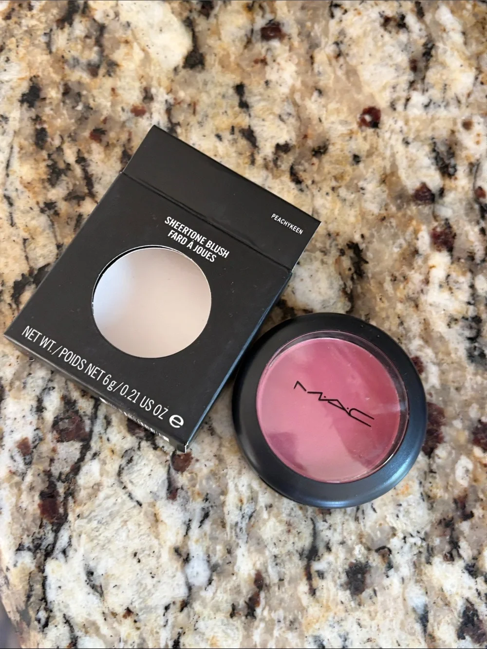 ♥️👍MAC Cosmetics Sheertone Blush Peachykeen